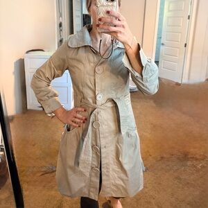 Joujou khaki trench coat with cute details